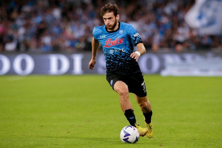 Khvicha Kvaratskhelia of SSC Napoli vs Bologna