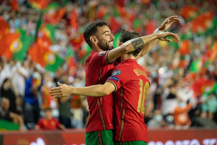 Portugal's Bruno Fernandes celebrates goal with Bernardo Silva
